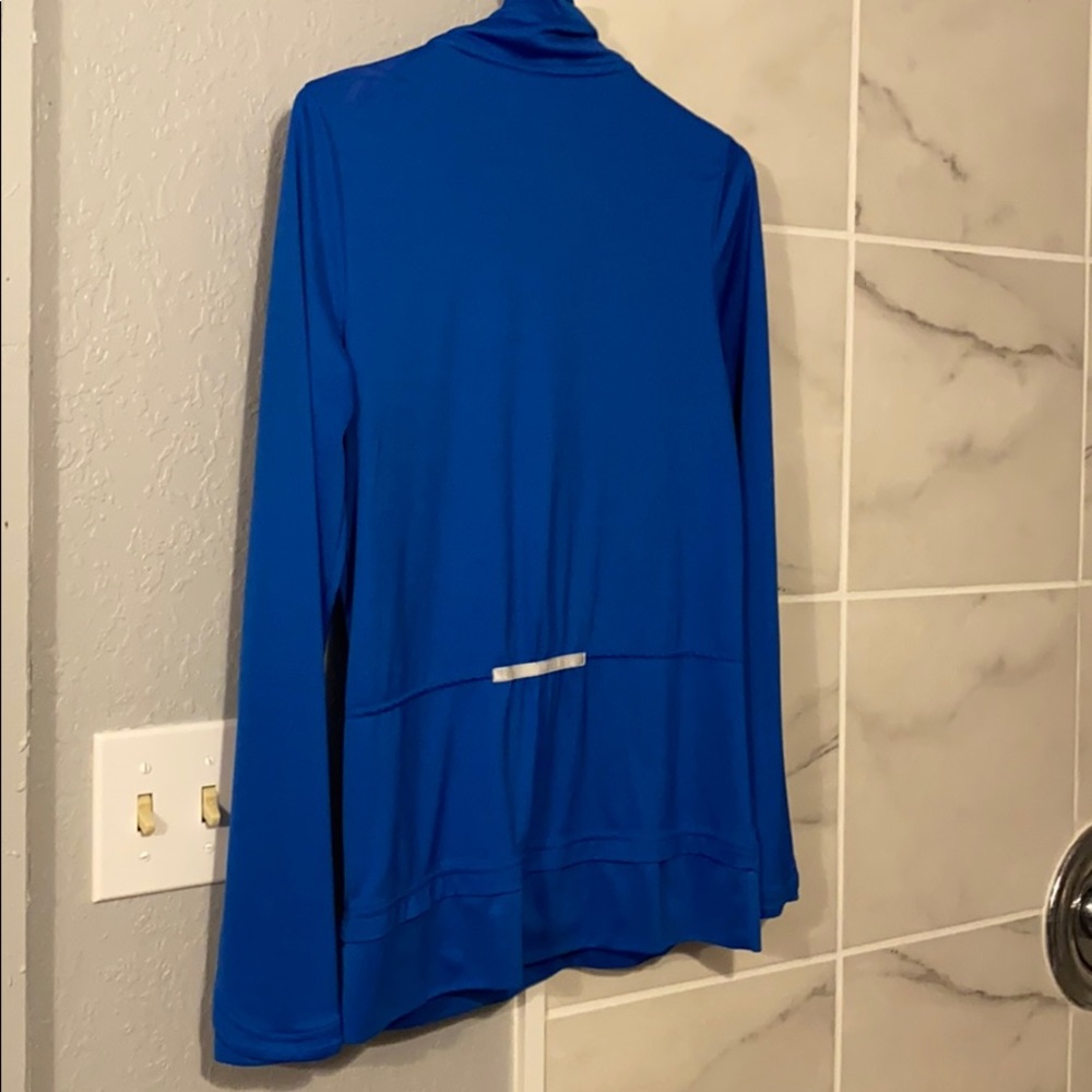 Reebok pullover - Picture 2 of 2